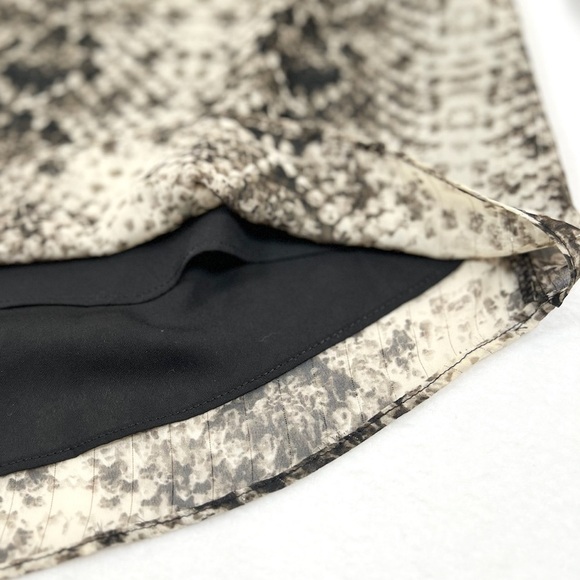 BUDDY LOVE Snakeskin Sheer Tie Tassel V Neck Bohemian Long Sleeve Blouse‎ Size M - Picture 8 of 15